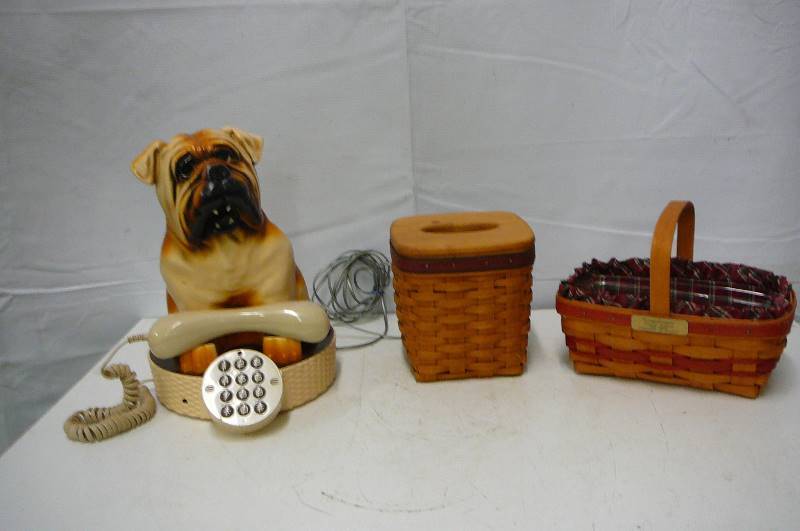 lot 62 image: Ball Dog Phone & Baskets
