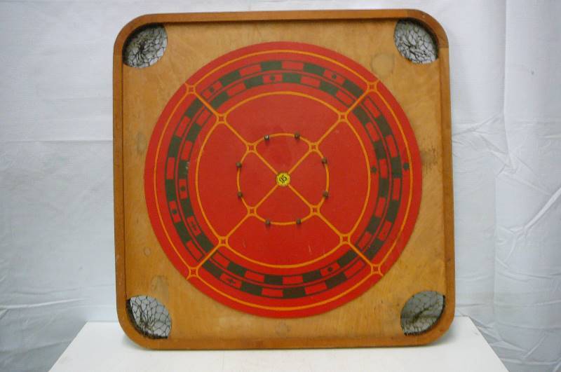 lot 81 image: Wooden Game Board