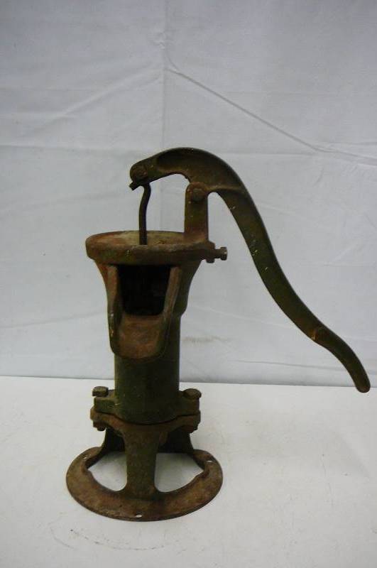 lot 82 image: Cistern Pump