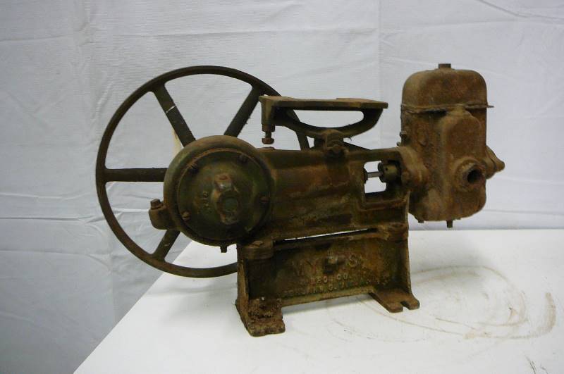 Antique myers store piston water pump