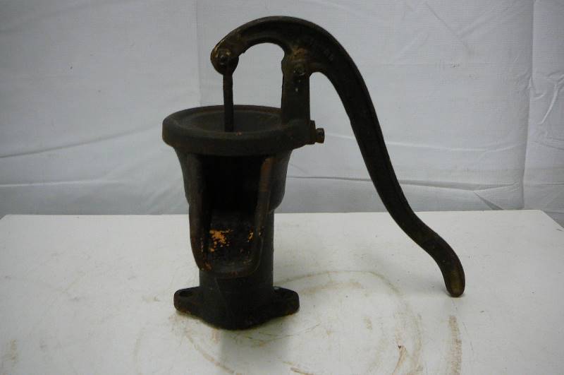 lot 91 image: Cistern Pump