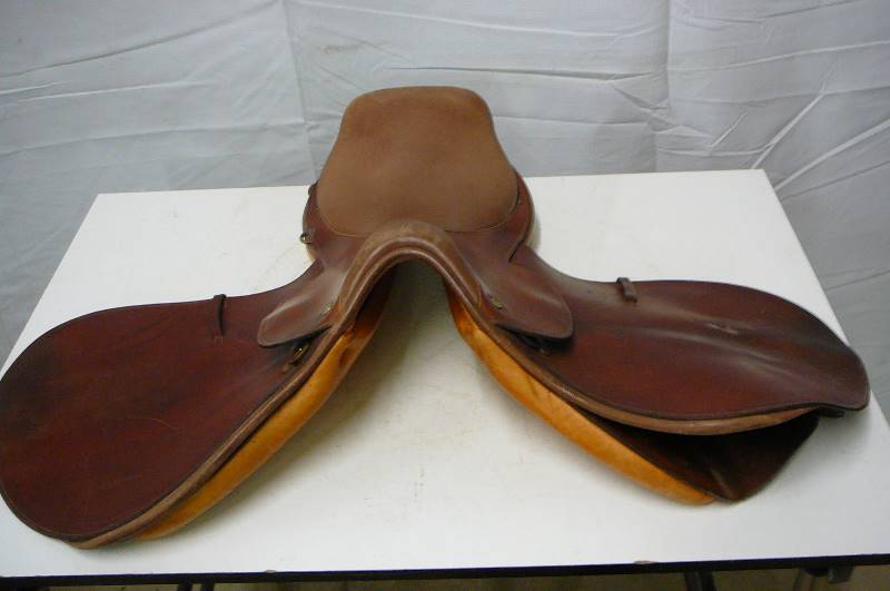 lot 104 image: Saddle