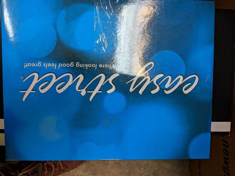 lot 21 image: Easy Street Womens Carrigan Sandal - Tan 6.5