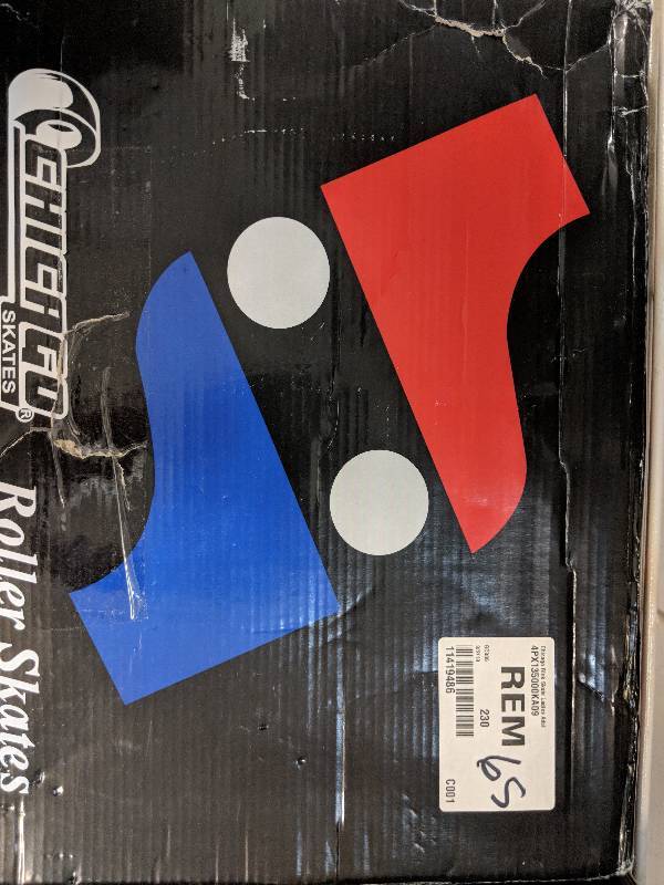 lot 65 image: Chicago Ladies Rink Skates - Adult 9