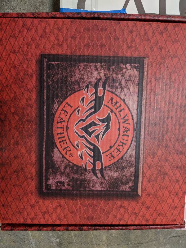 lot 92 image: Milwaukee Leather Womens Short Boot With Zipper - Black 7.5