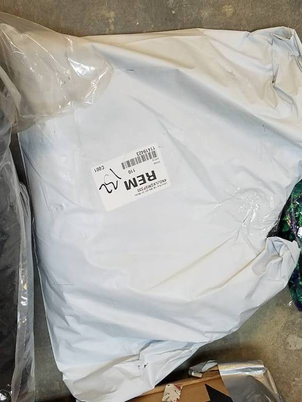 lot 132 image: Levis Mens Red Tab 501 Original Straight Jean - Medium Stonewash 33W 30L