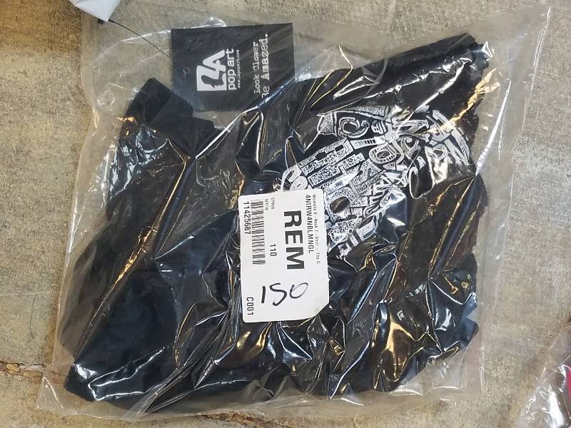 lot 150 image: Los Angeles Pop Art The Great State of Texas V-Neck T-Shirt - Black L