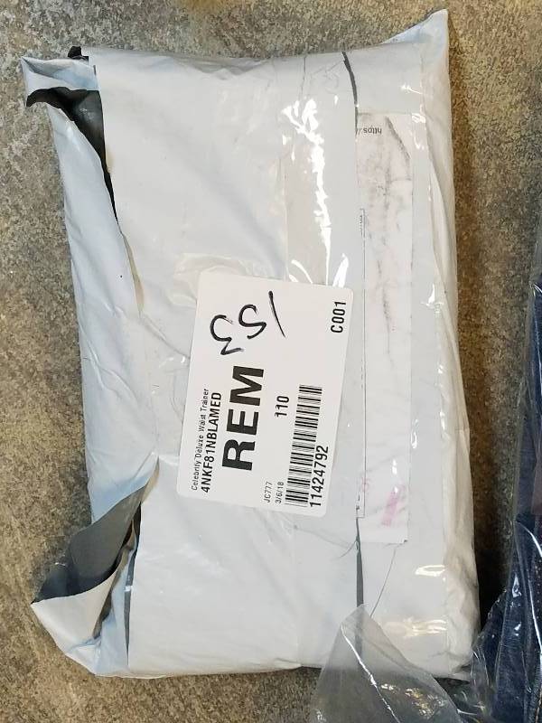 lot 153 image: Celebrity Deluxe Waist Trainer Corset - Black Medium