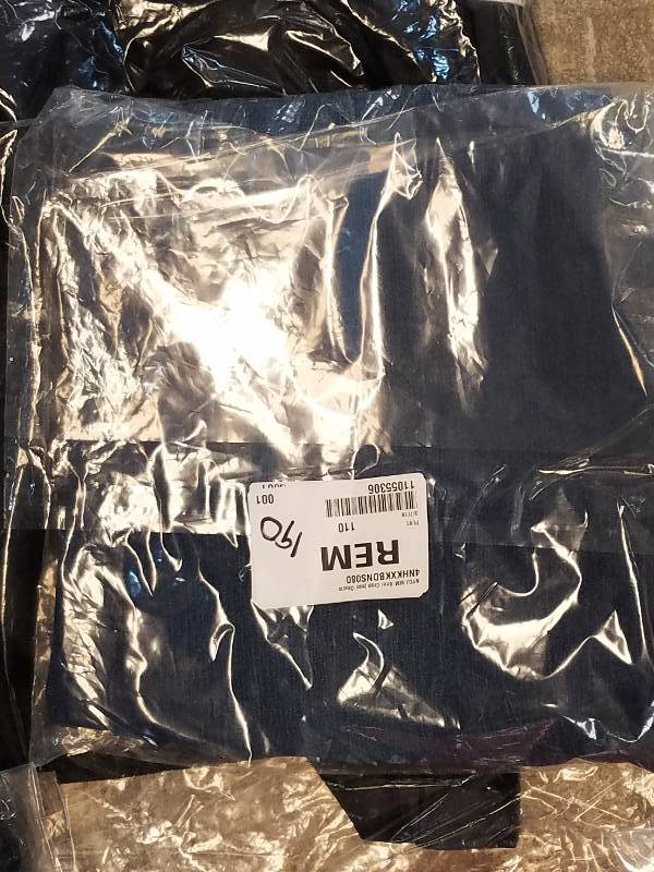 lot 190 image: NYDJ WM Ariel Crop jean Denim 8