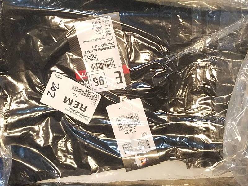 lot 202 image: Dickies Work Pants - Black 36W 30L