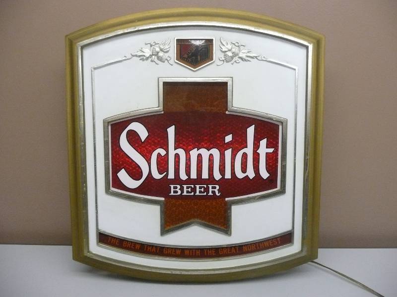 lot 9 image: VINTAGE SCHMIDT BEER MOTION SIGN - IN GREAT WORKING CONDITION - 20 BY 21 - SEE PICTURES
