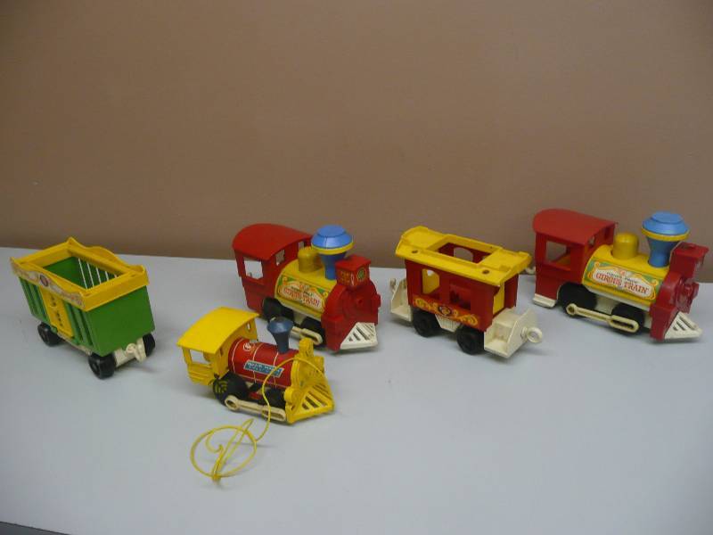 lot 45 image: VINTAGE LARGE COLLECTION OF FISHER PRICE TOYS - SEE PICTURES