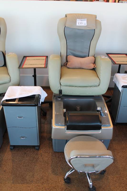 lot 135 image: Whirlpool SpaJoy Pedicure Spa Station w Chair, 2-Tables