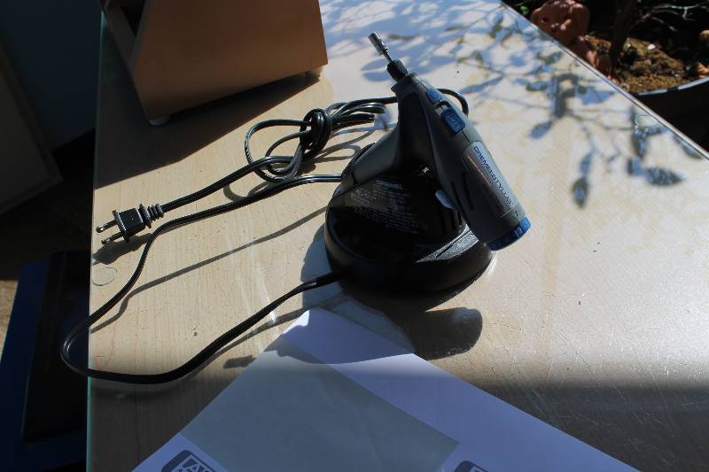 lot 151 image: Dremel Cordless Stylus w Battery Charger