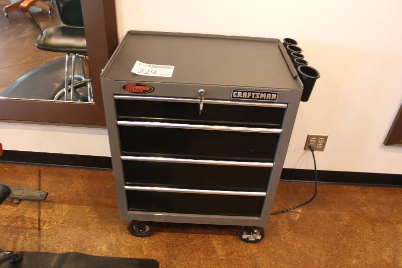 lot 229 image: Craftsman 4-Drawer Locking Rolling Tool Chest w Key