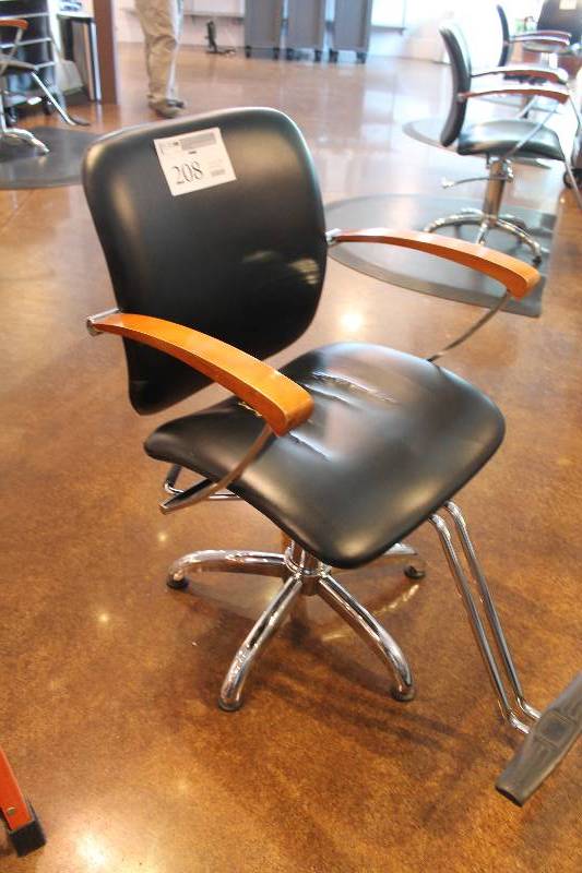 lot 208 image: Salon Chair