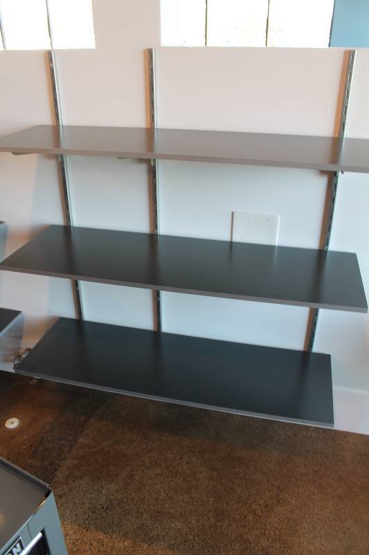 lot 274 image: 3-Shelf System