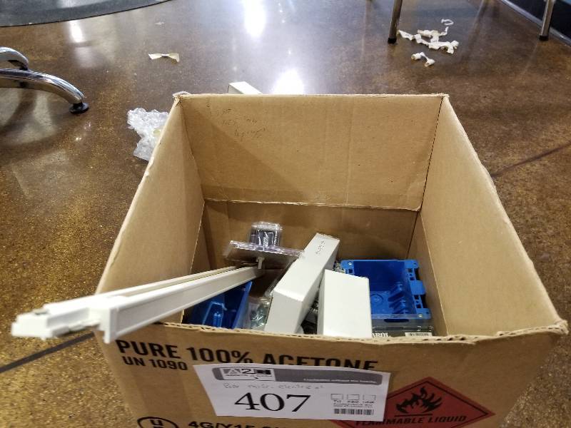 lot 407 image: Misc Electrical Equipment