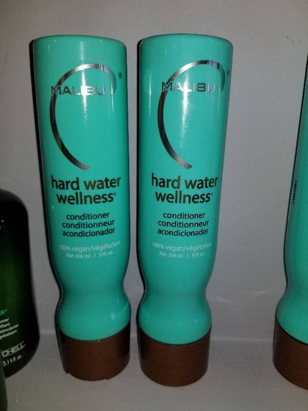 lot 322 image: Lot of (2) Malibu Swimmers Wellness Conditioner