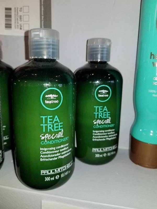lot 324 image: Lot of (2) Tea Tree Special Conditioner