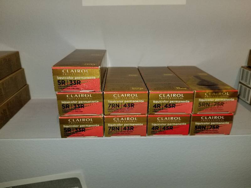 lot 341 image: Lot of (4) Clairol Professional Permanent Color - 5R, 7RN, 4R, 5RN