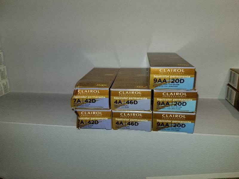 lot 342 image: Lot of (7) Clairol Professional Premanent Color - 7A, 4A, 9AA
