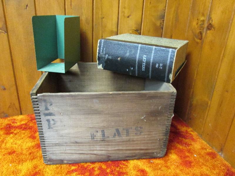 lot 41 image: Wood Crate