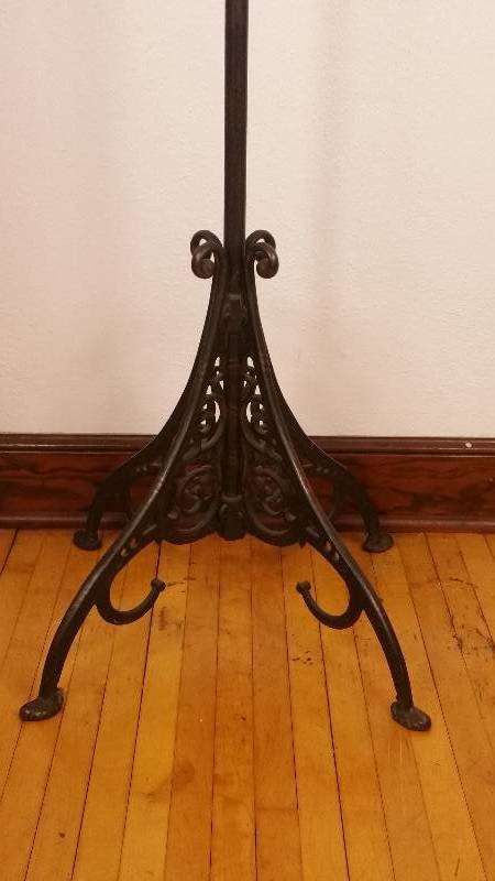 lot 8 image: Victorian Cast Iron Hall Tree  Coat Hat Jacket Rack