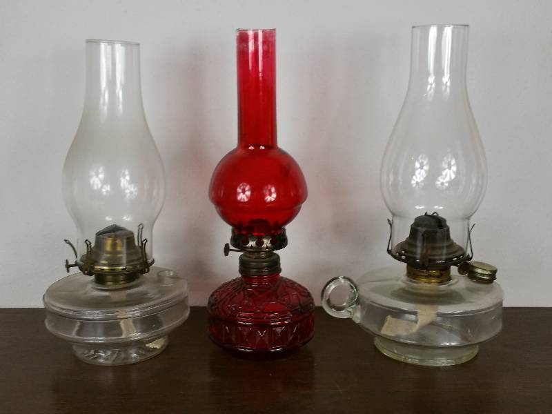 lot 69 image: Scoville, etc Kerosene Lamps