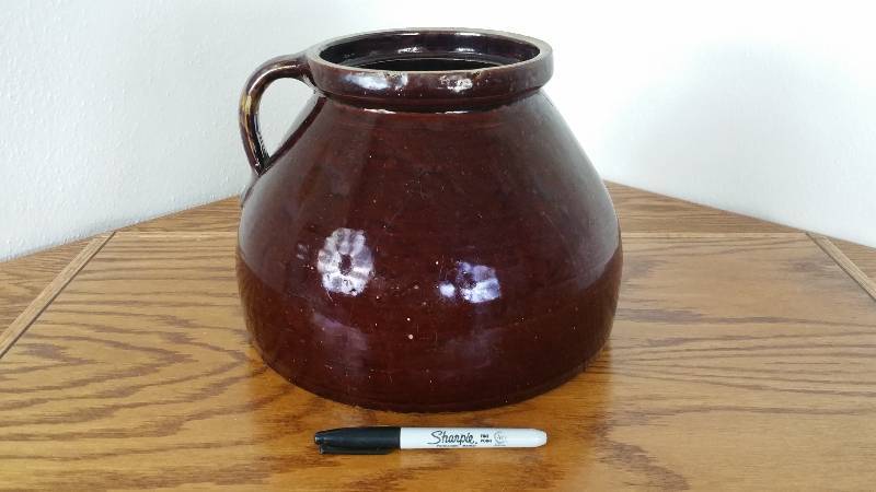 lot 30A image: Antique Brown Glazed Handled Crock