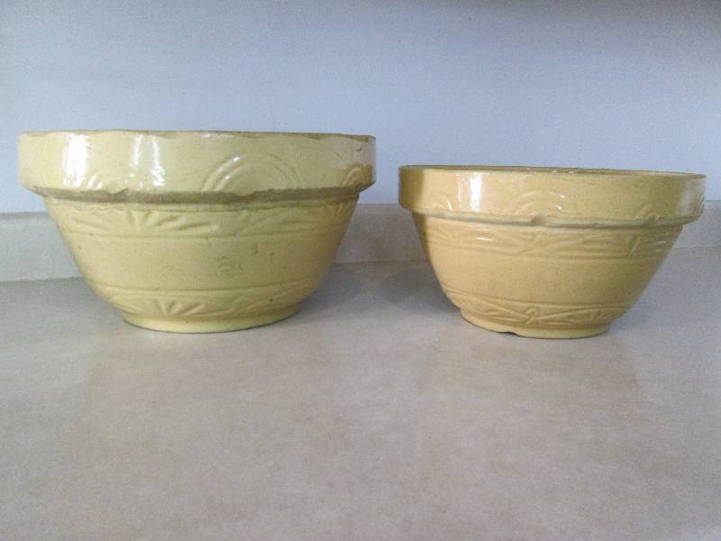 lot 94 image: Large Stoneware Bowls