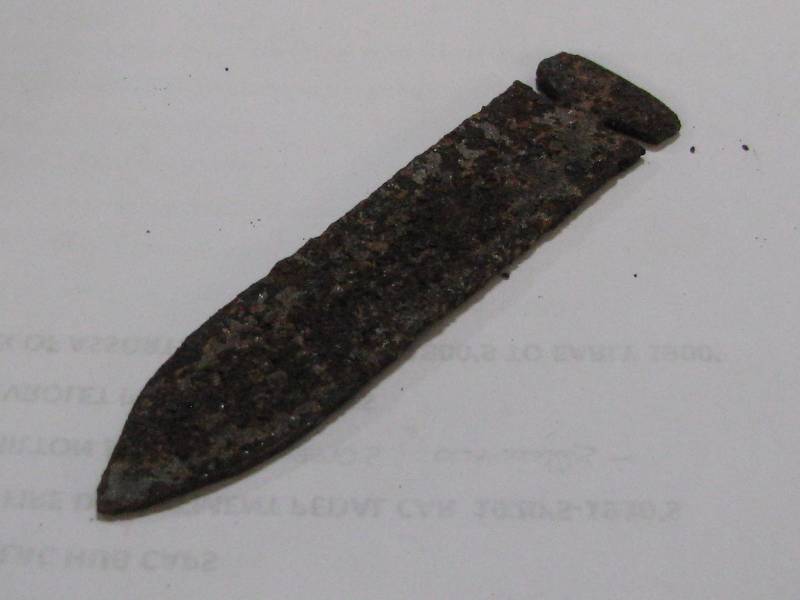 lot 13 image: Native American Iron Spear Point