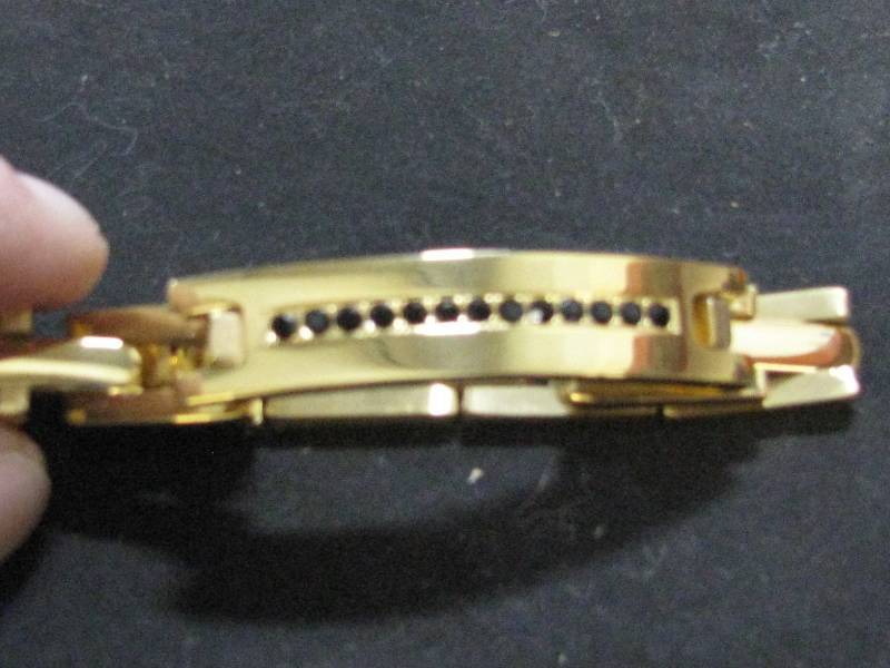 lot 17 image: Gold Plated Braclet