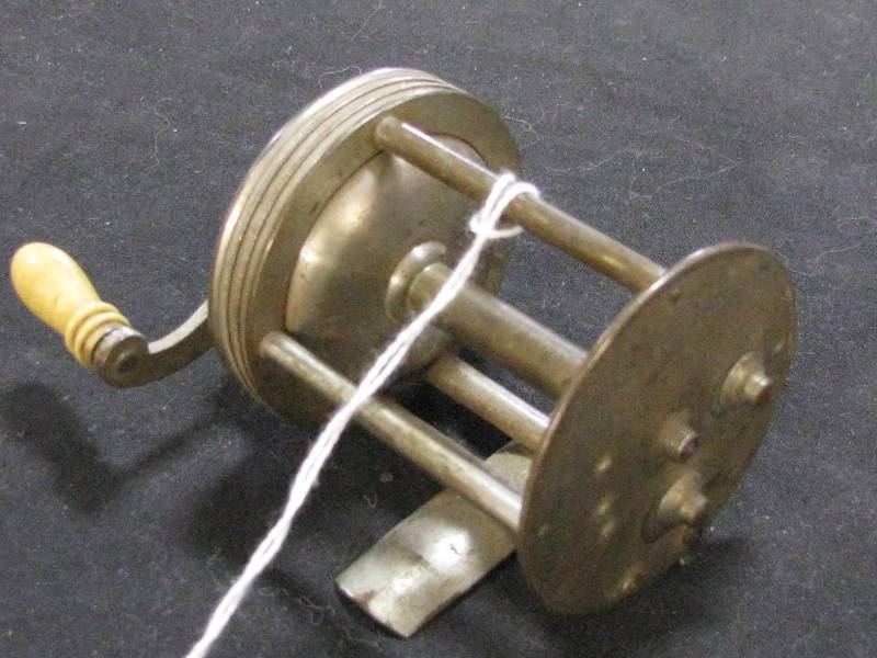 lot 27 image: 4-Brothers Regal Reel