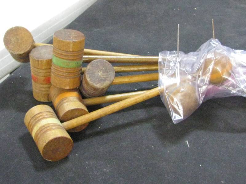lot 78 image: Miniature Childrens Croquet Set