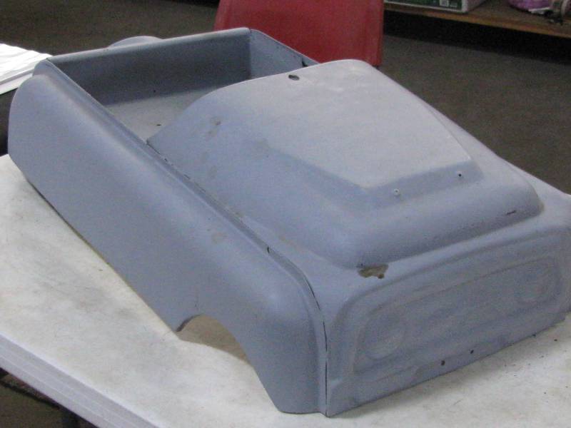 lot 103 image: Chevrolet Pedal Car Shell