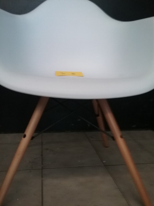 Modern White Emse Arm Chair