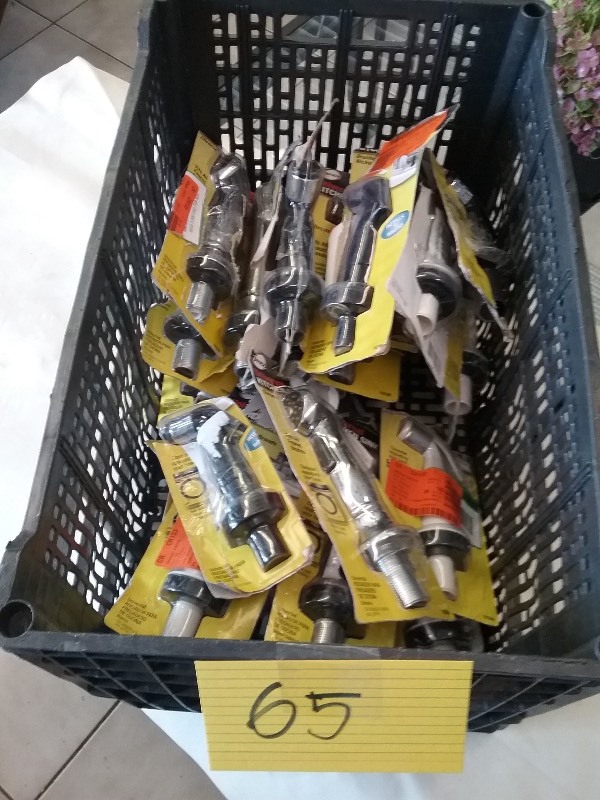 Large Lot of Kitchen Sprayers