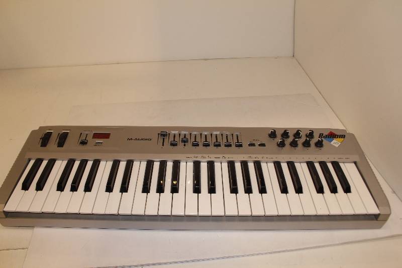 lot 4 image: M-Audio Radium49 49-Key USB MIDI Keyboard Controller Radium 49