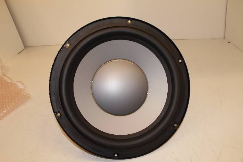 lot 25 image: USED 12 INFINITY SUBWOOFER 336056-001 SUBWOOFER ONLY