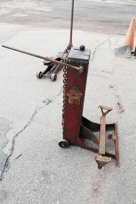 Blackhawk Service Chief 1.5 Ton Bumper Jack