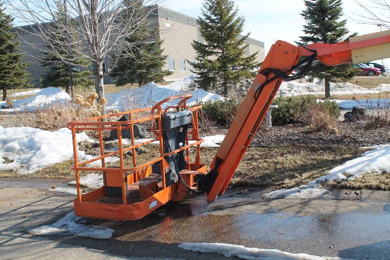 JLG 600 AJ Articulating Boom Lift