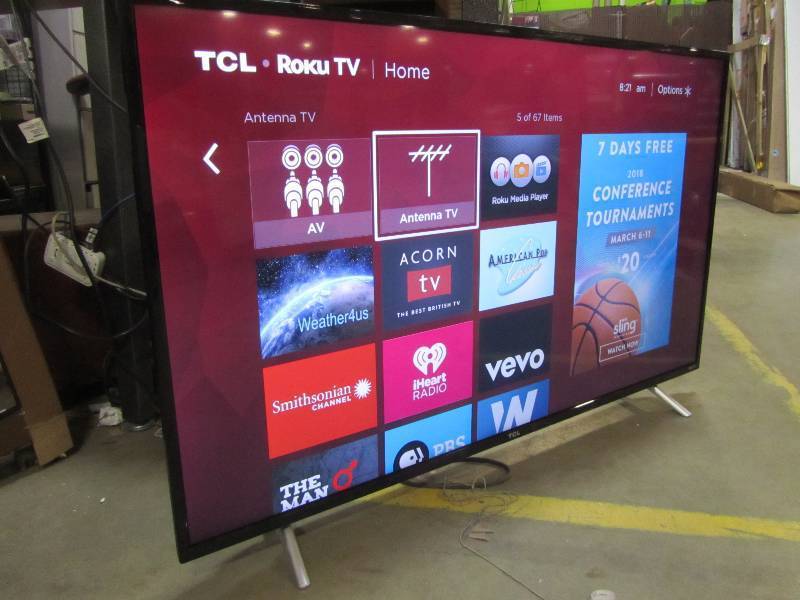 lot 1 image: TCL TCL - 55 Class (54.6 Diag.) - LED - 2160p - Smart - 4K Ultra HD TV Roku TV
