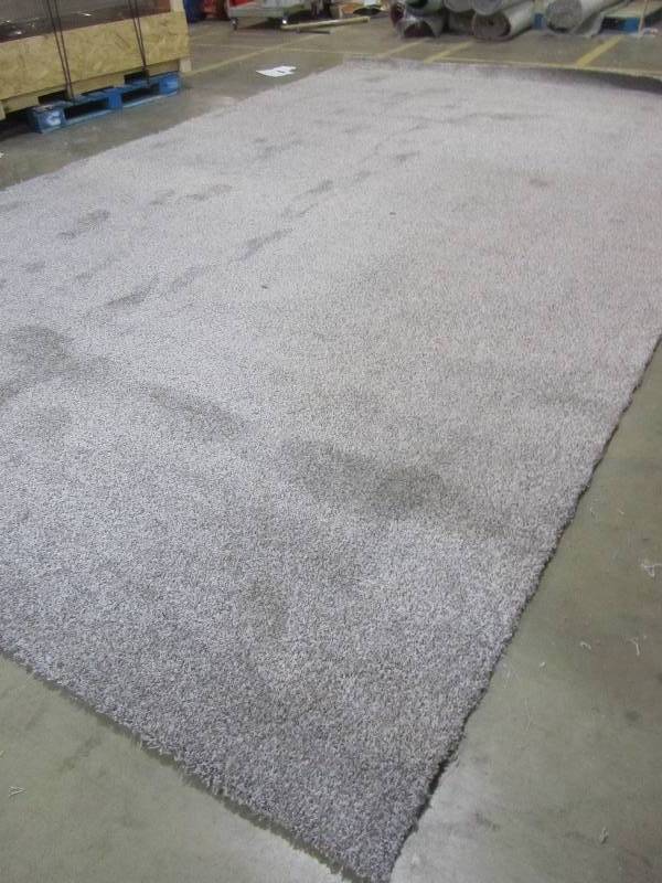 lot 44 image: carpet rolls