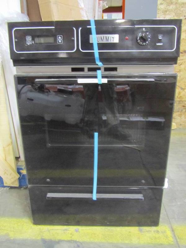 lot 82 image: Summit Appliance 24 in. Single gas Wall Oven in Black