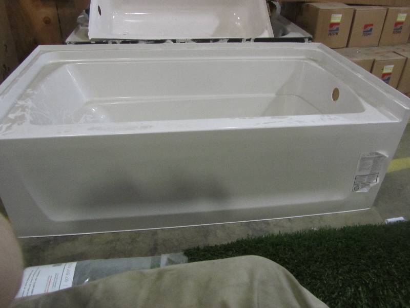 lot 90 image: STERLING Ensemble 5 ft. Right Drain Bathtub in White