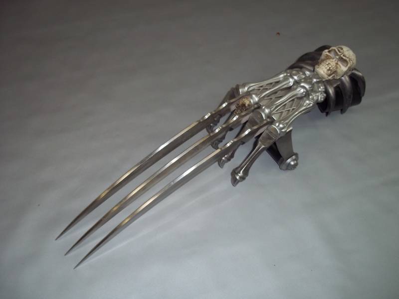 Slasher Knife