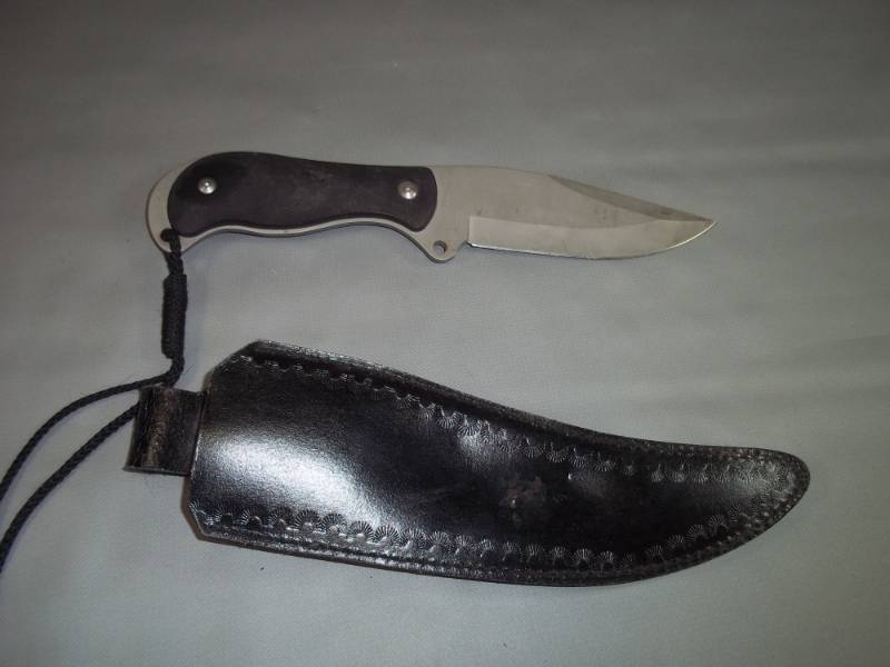 5 Knife with Sheath
