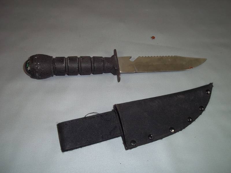 5 Knife with Sheath