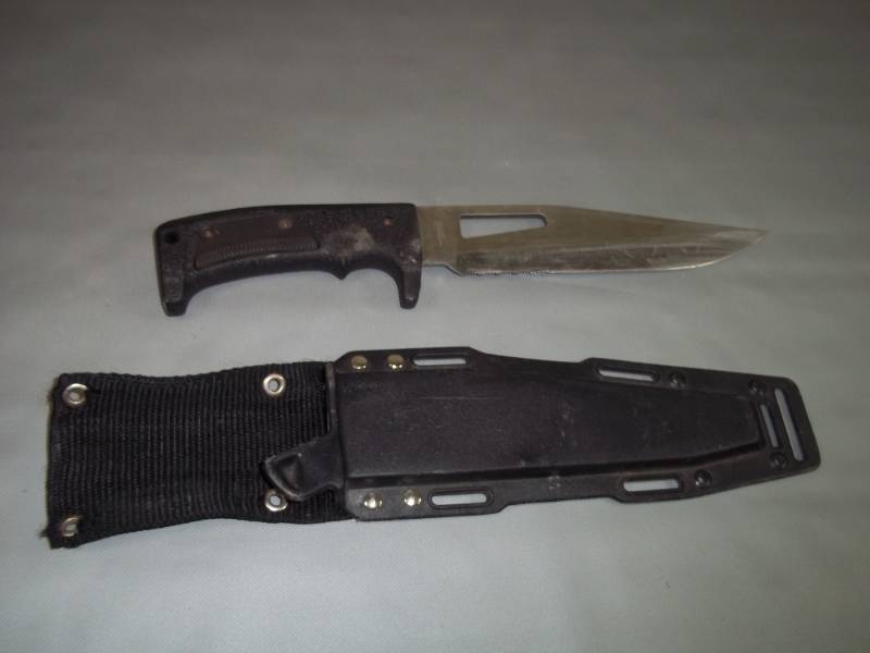 7 Knife with Sheath